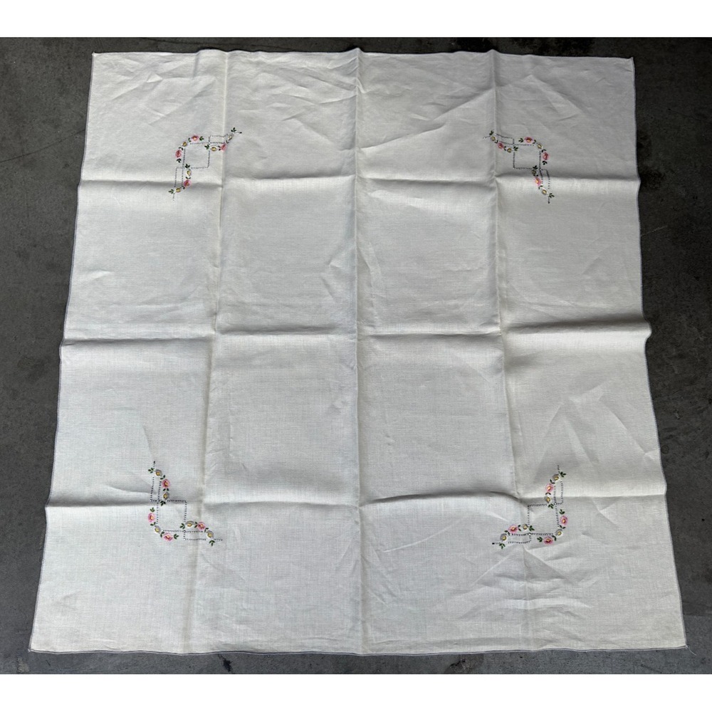 Vintage Embroidered Beige Flower Tablecloth 37.5 x 35" Rectangle Linen